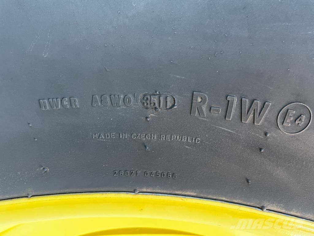 John Deere 6534 Traktori