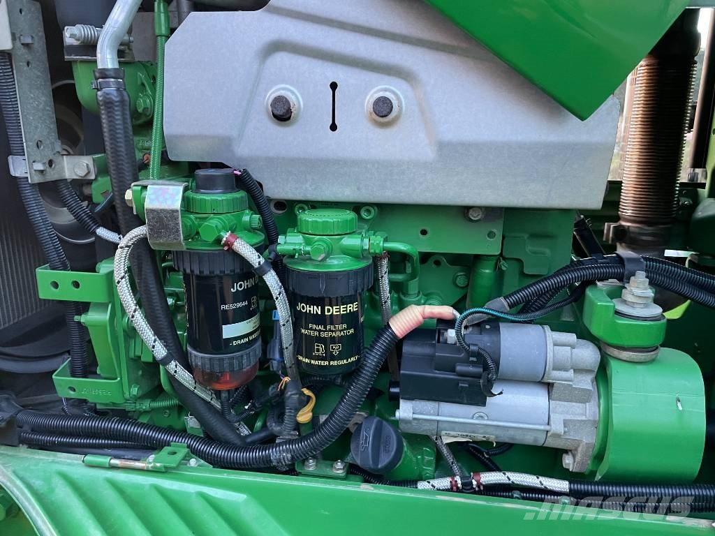John Deere 6534 Traktori