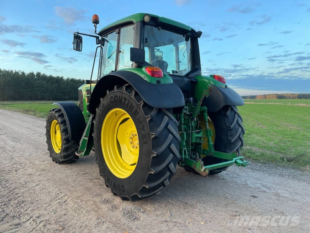 John Deere 6534 Traktori