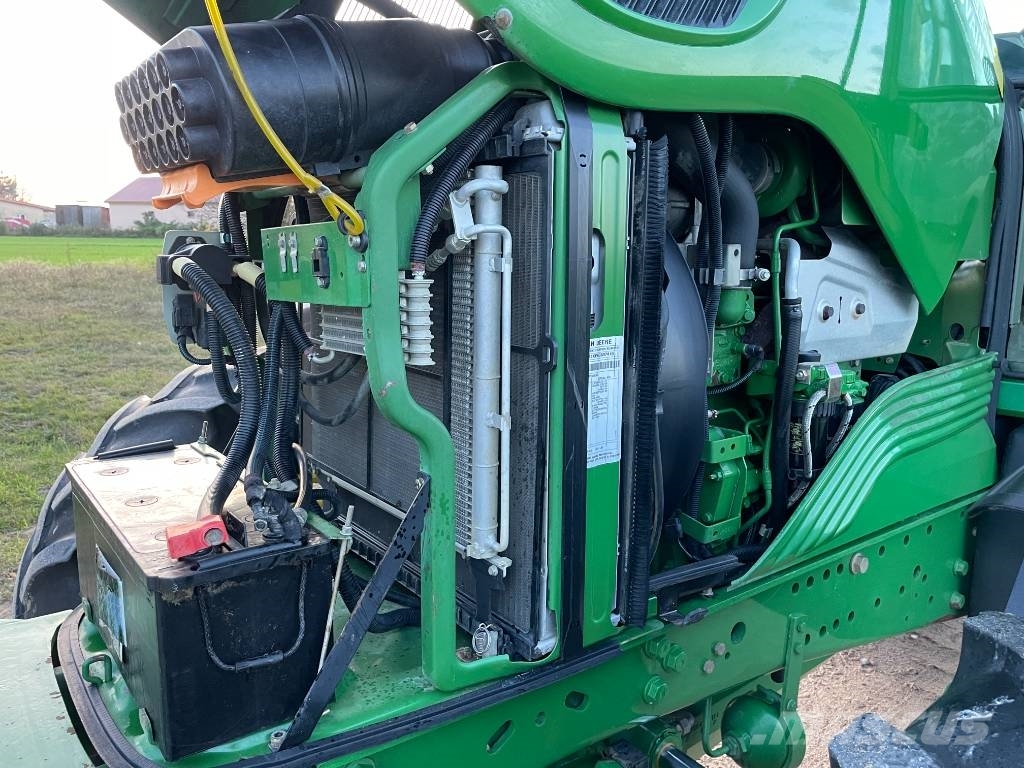 John Deere 6534 Traktori