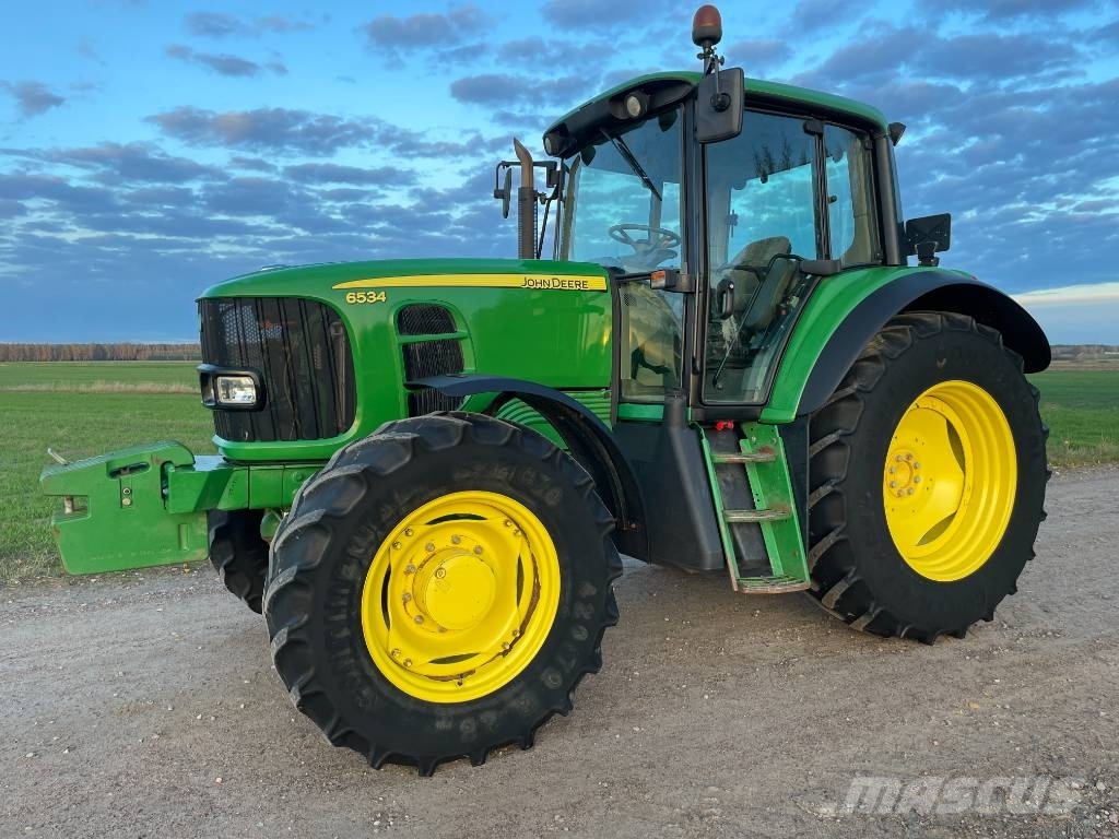John Deere 6534 Traktori