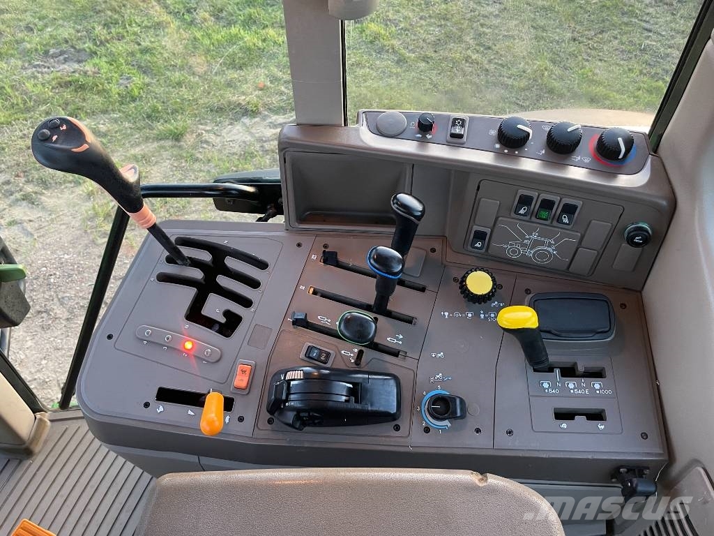John Deere 6534 Traktori