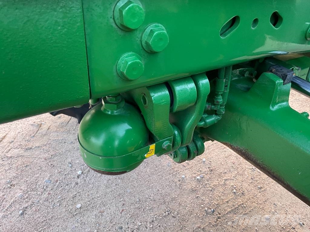 John Deere 6534 Traktori