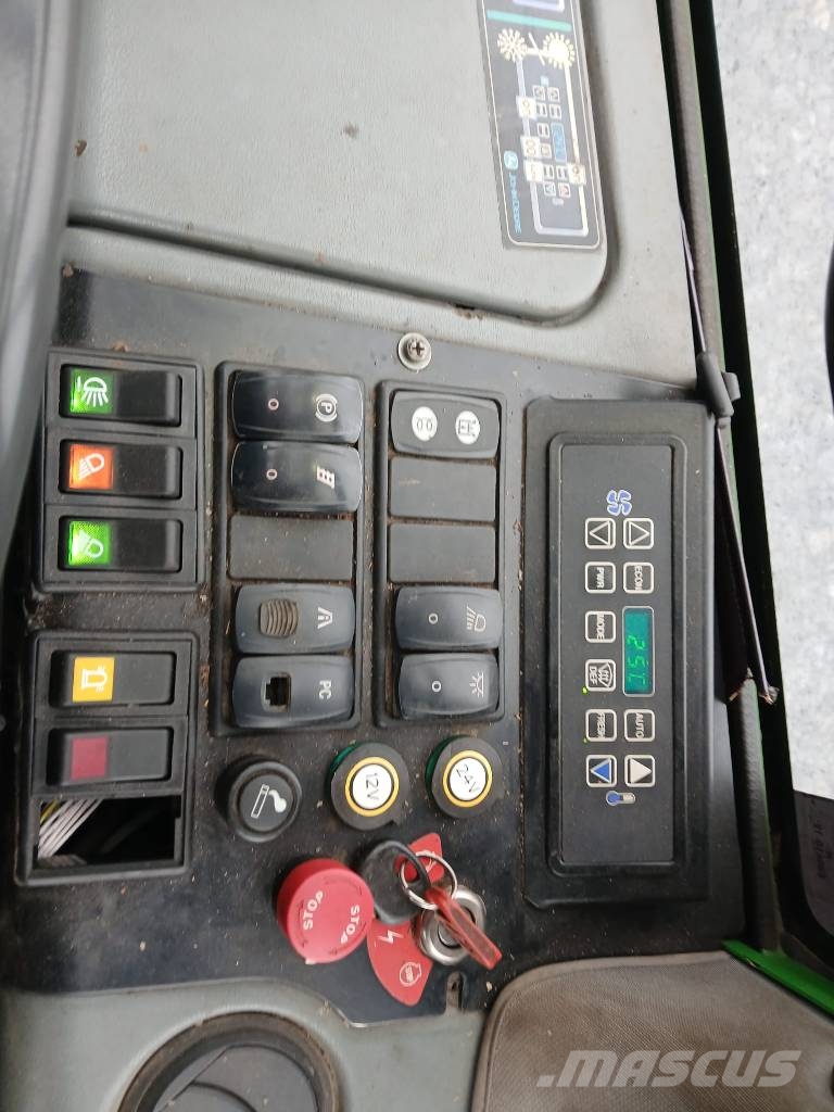 John Deere 810E Bergingsbiler
