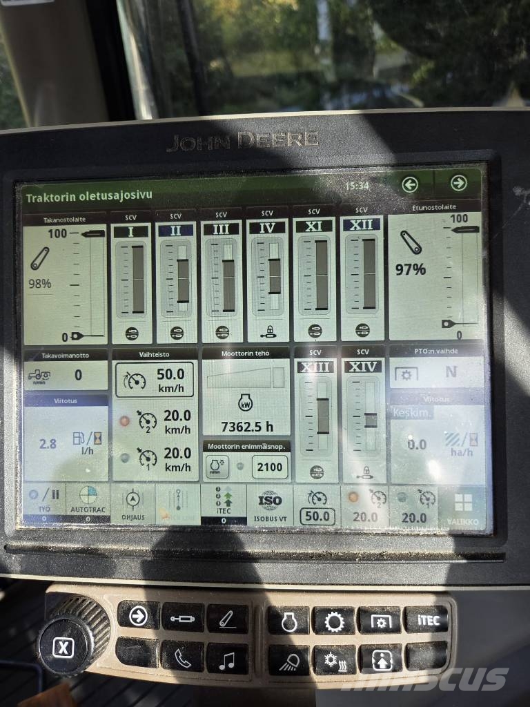 John Deere 6215 R Traktori