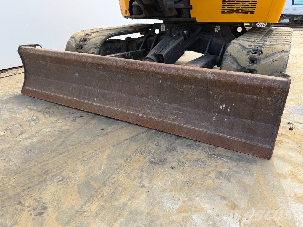 JCB 48Z-1 - Hammer Lines / Quick Coupler Miniexcavadoras