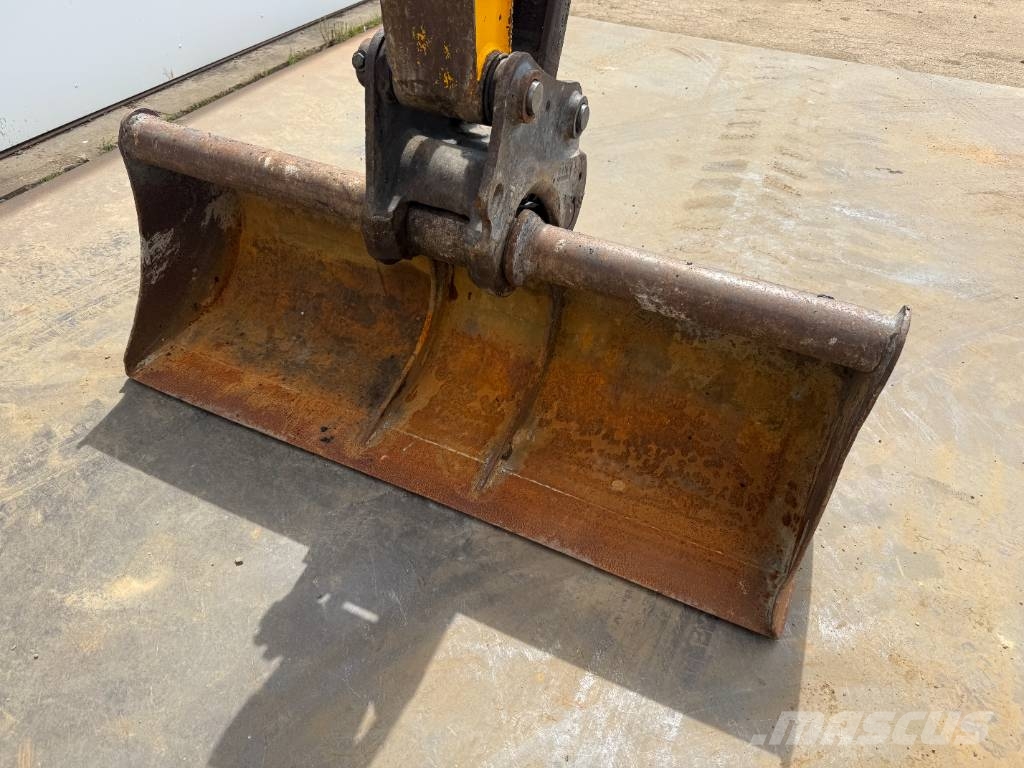JCB 48Z-1 - Hammer Lines / Quick Coupler Miniexcavadoras