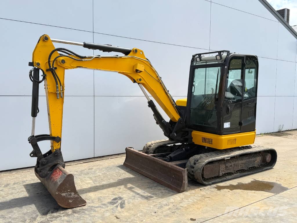 JCB 48Z-1 - Hammer Lines / Quick Coupler Miniexcavadoras