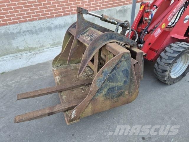 Schäffer 217 Multi purpose loaders