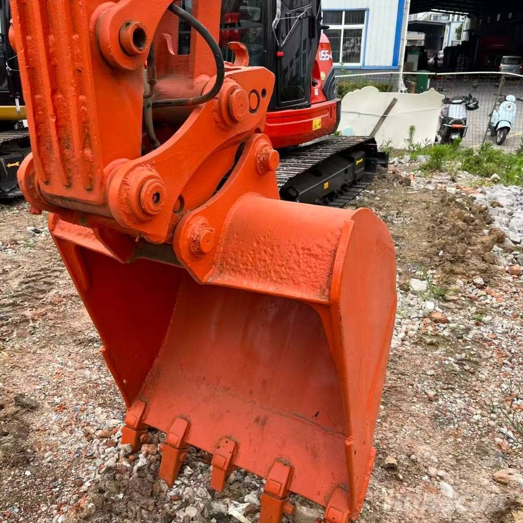 Doosan DX 75 Pelle sur chenilles