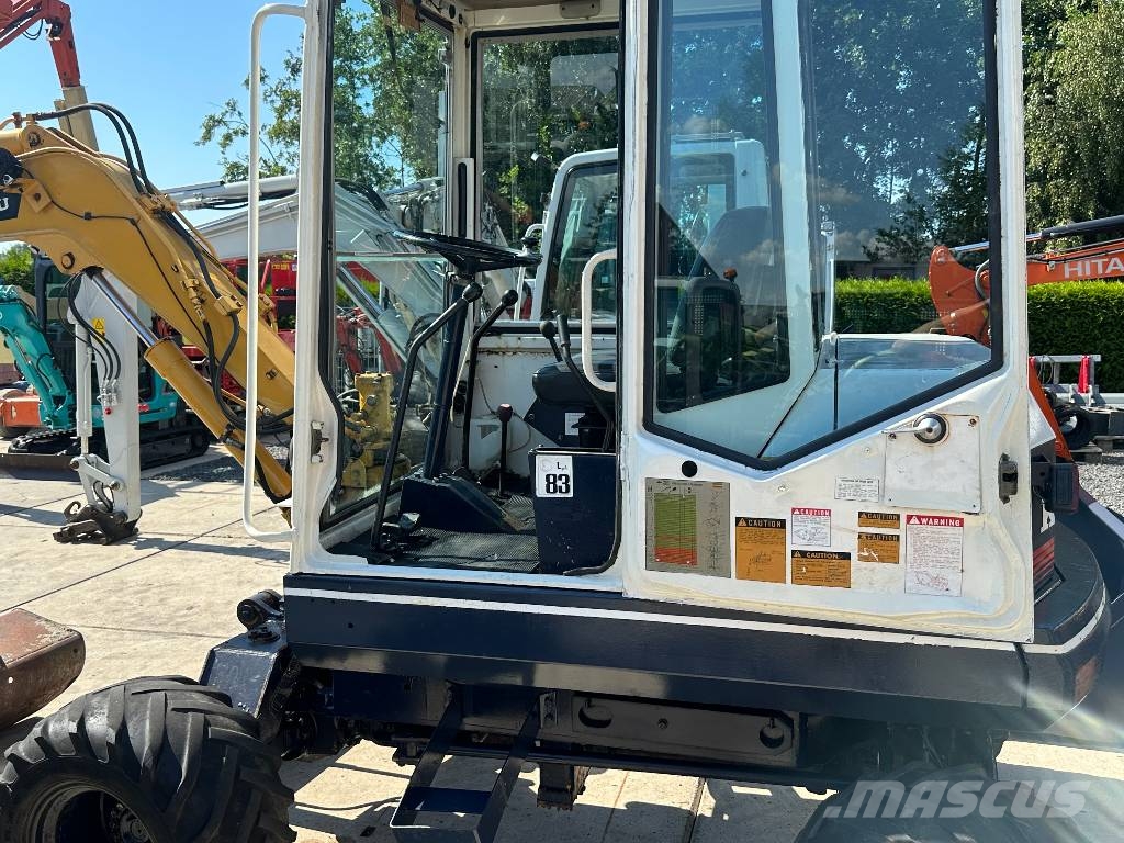 Komatsu PW30 Εκσκαφείς με τροχούς - λάστιχα