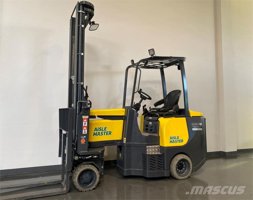 Combilift AM15SE Високоповдигачи за работа в тесни коридори