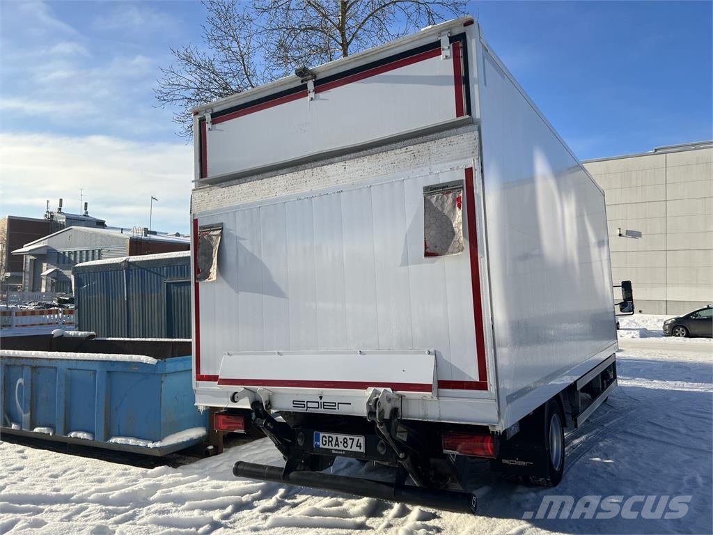 Fuso Ecanter 9C18 L-Bat Camiones con caja de remolque