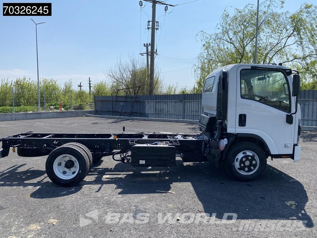 Isuzu M30 5.2 4X2 NEW! 7,5T Chassis 330cm Automatic Euro شاحنات بمقصورة وهيكل