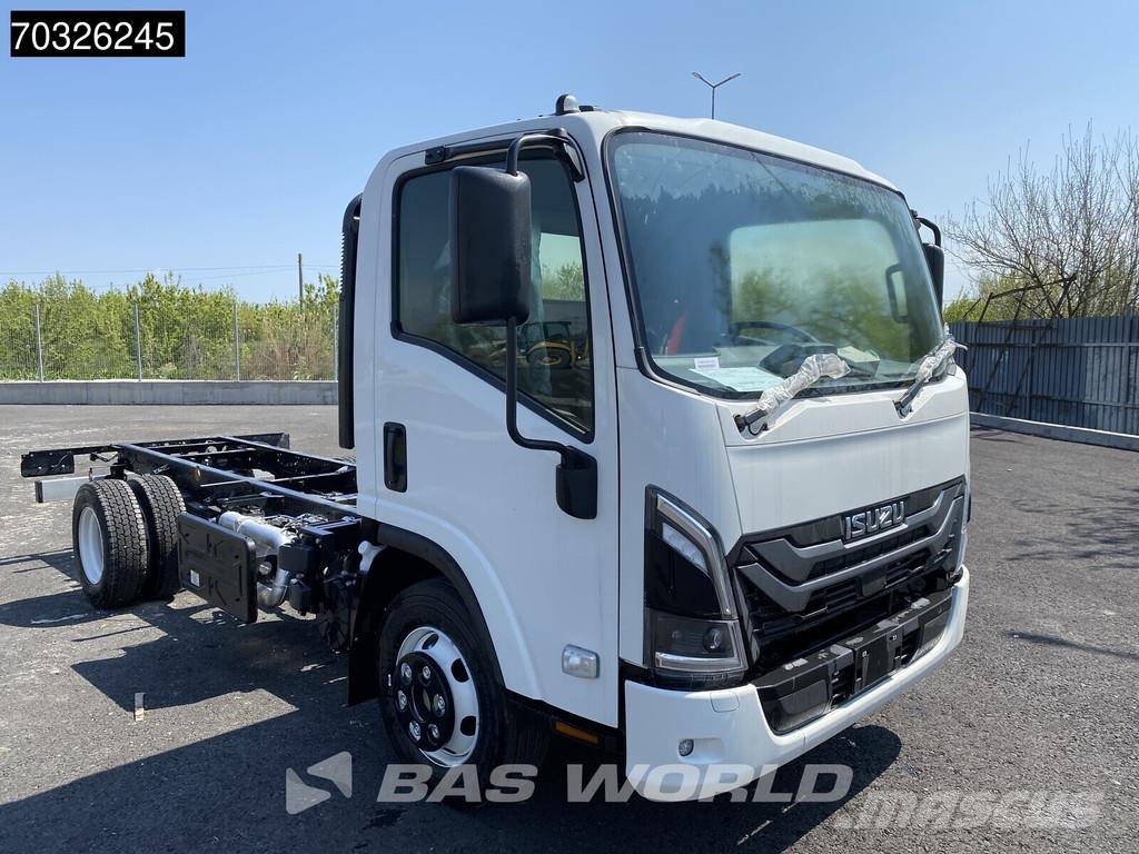 Isuzu M30 5.2 4X2 NEW! 7,5T Chassis 330cm Automatic Euro شاحنات بمقصورة وهيكل
