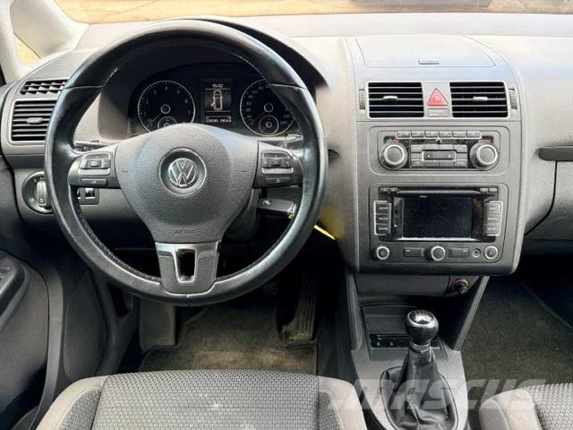 Volkswagen Touran 1.2TFSI 5-DOORS MPV (6 GEARS MANUAL GEARBOX Automašīnas