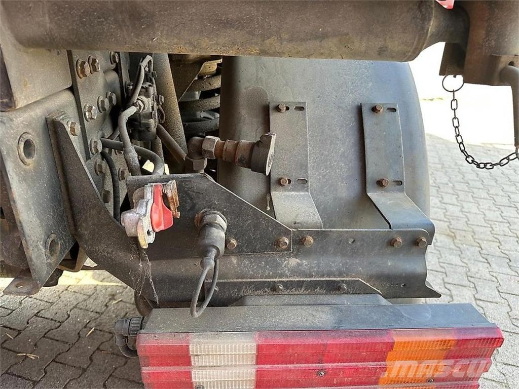 Mercedes-Benz Unimog U4000 mit Kipppritsche Andere Fahrzeuge