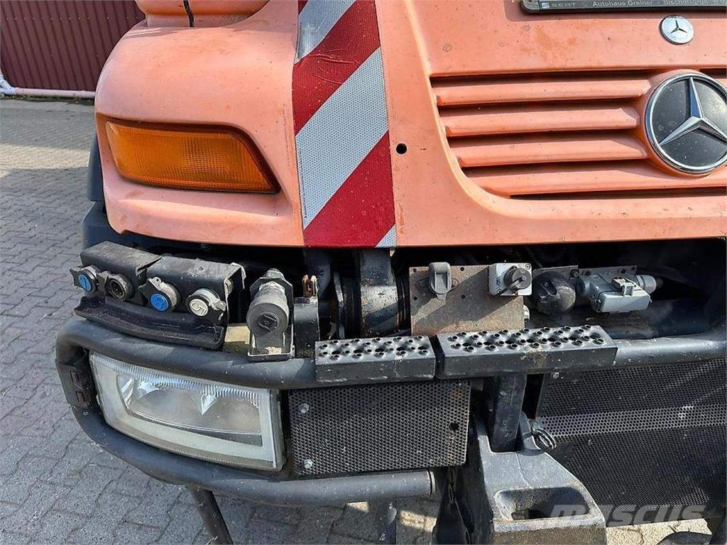 Mercedes-Benz Unimog U4000 mit Kipppritsche Andere Fahrzeuge