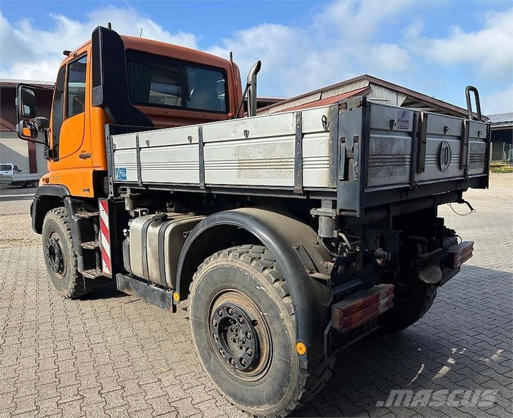 Mercedes-Benz Unimog U4000 mit Kipppritsche Andere Fahrzeuge