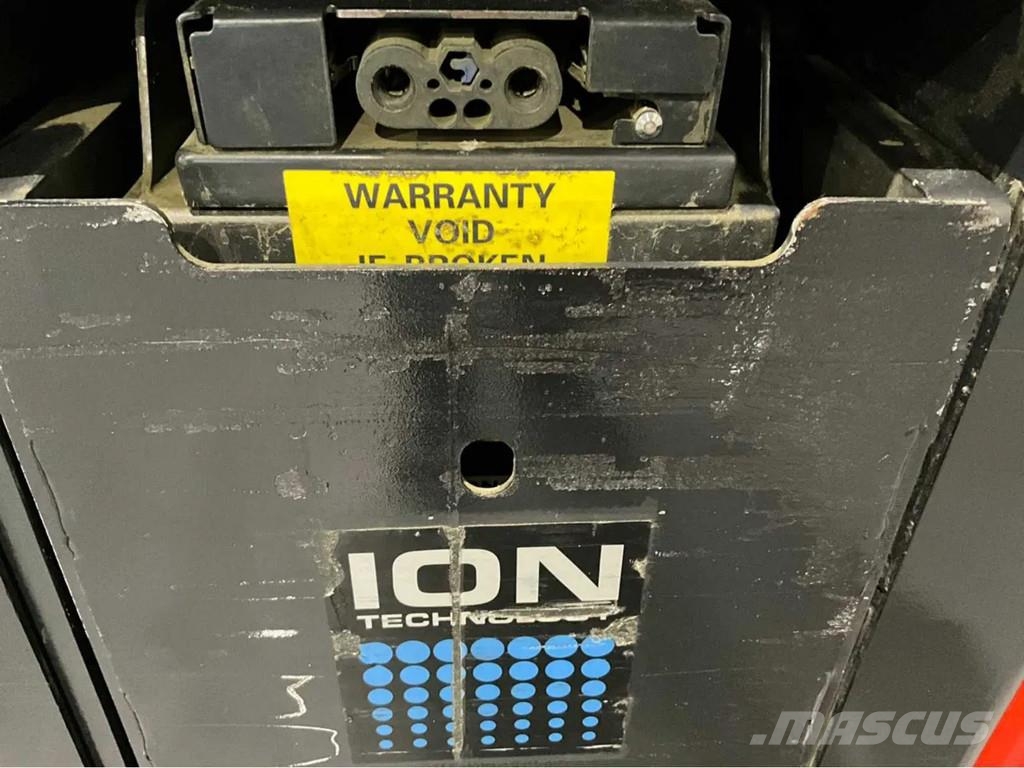 Linde D12 HP SP Pedestrian stacker