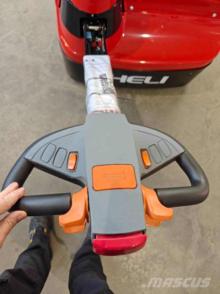Heli CDD12JD Pinontavaunu 行走控制式堆積機