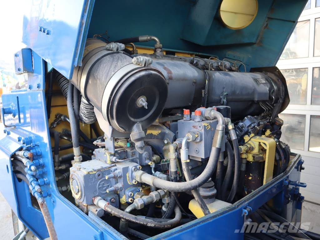 Bomag BW 144 AD مداحل ثنائية الاسطوانة