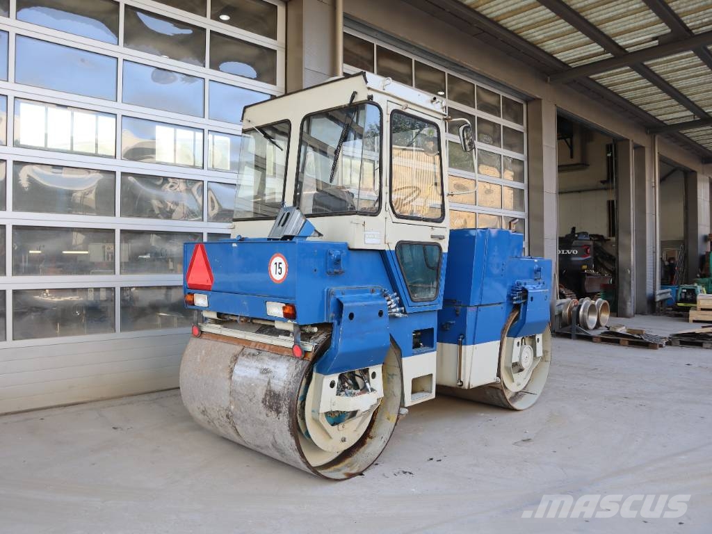 Bomag BW 144 AD مداحل ثنائية الاسطوانة