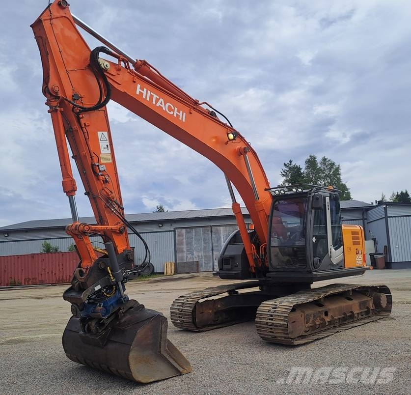 Hitachi ZX 225 USR LC-3 履带挖掘机