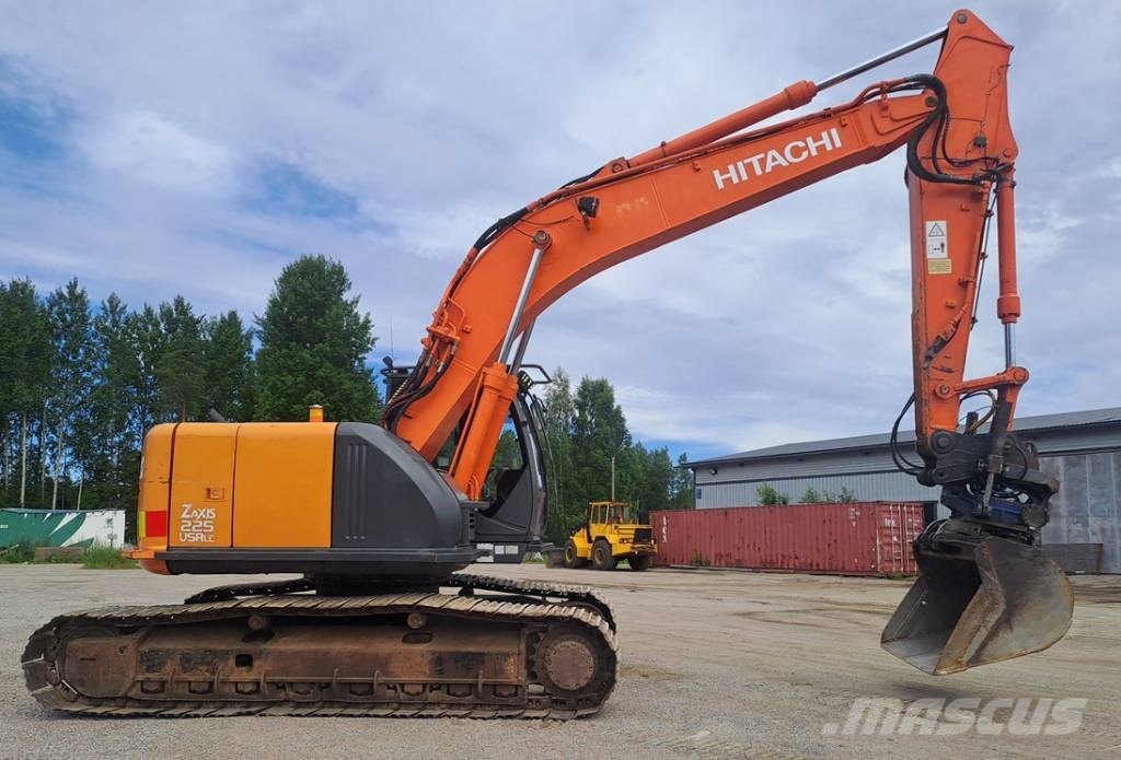 Hitachi ZX 225 USR LC-3 履带挖掘机