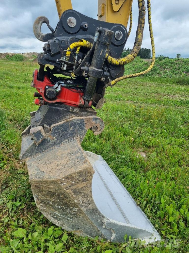 CAT 323 Bageri guseničari