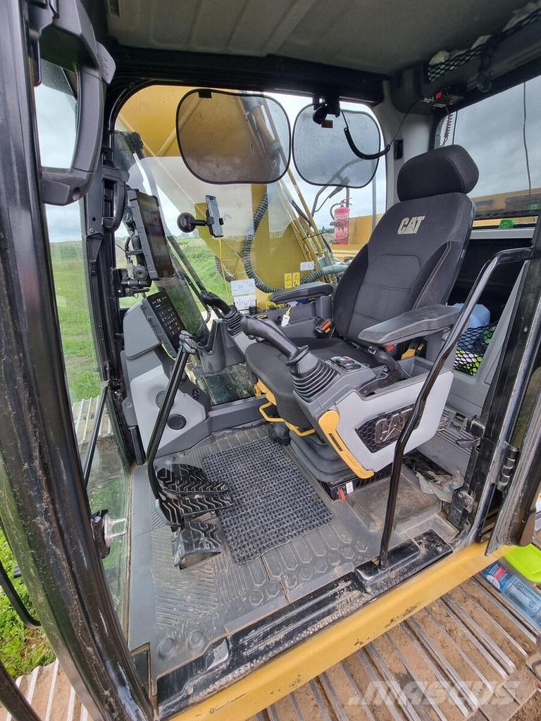 CAT 323 Bageri guseničari