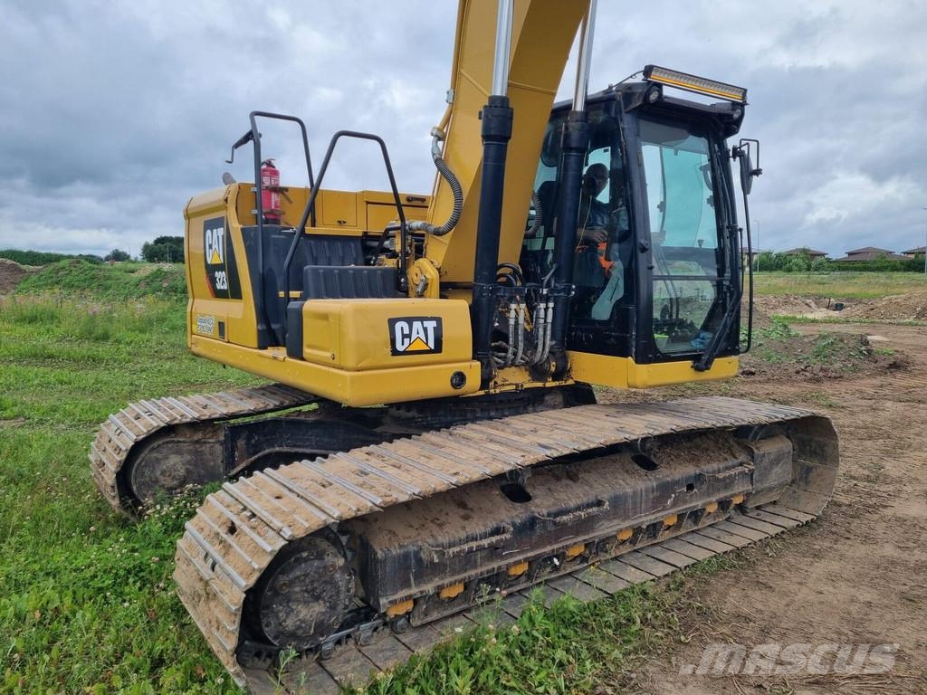 CAT 323 Bageri guseničari
