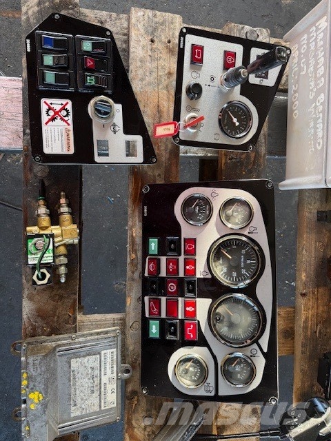 Bell B 40 C USED CAB COMPLET PARTS Cabine en interieur