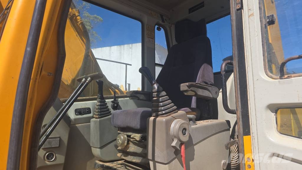 Hyundai Robex 180 LC-7 Гусеничні екскаватори