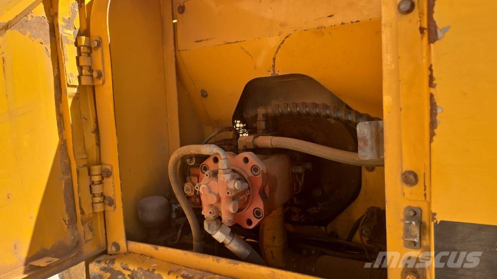 Hyundai Robex 180 LC-7 Гусеничні екскаватори