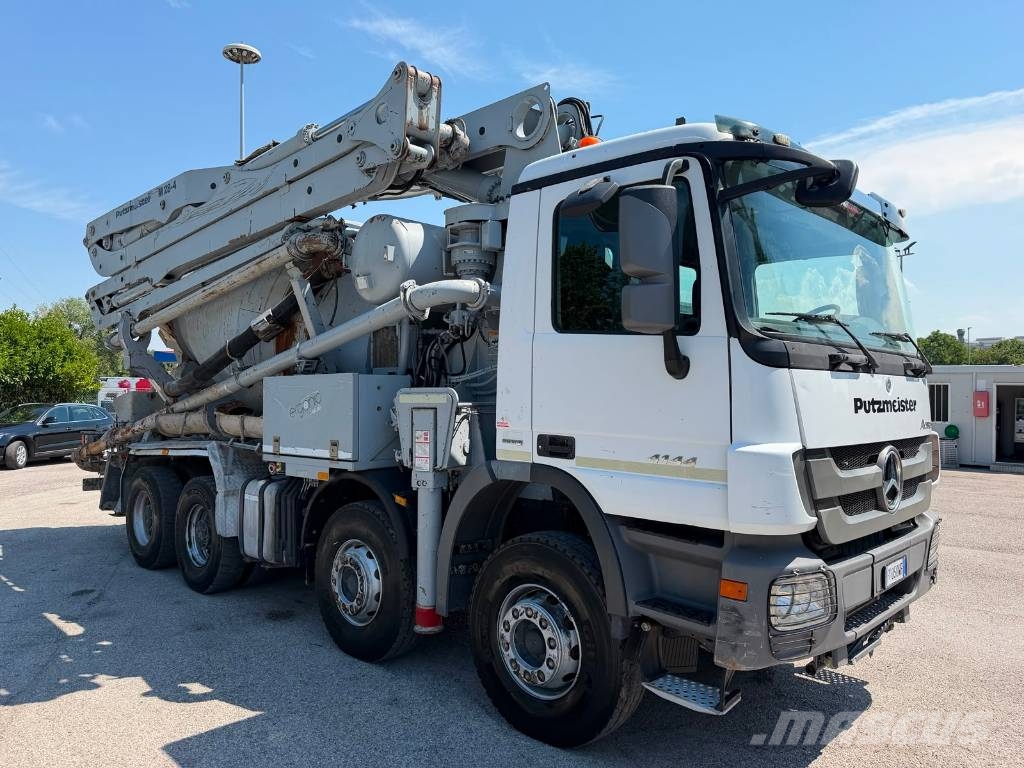 Mercedes-Benz Actros 4144 B 콘크리트 분배 붐