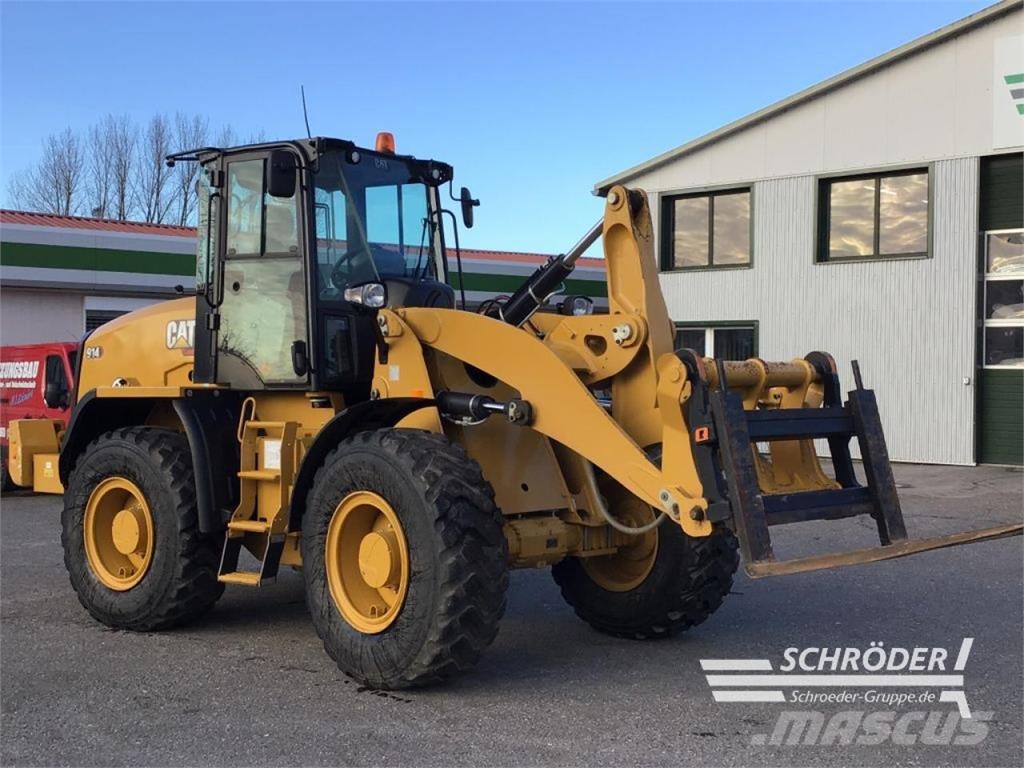 CAT 914 M لوادر بعجل