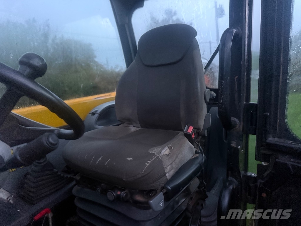JCB 541-70 مناولات متداخلة