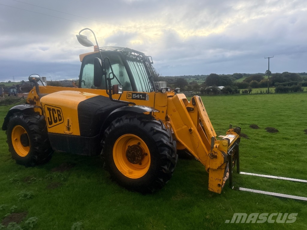 JCB 541-70 مناولات متداخلة