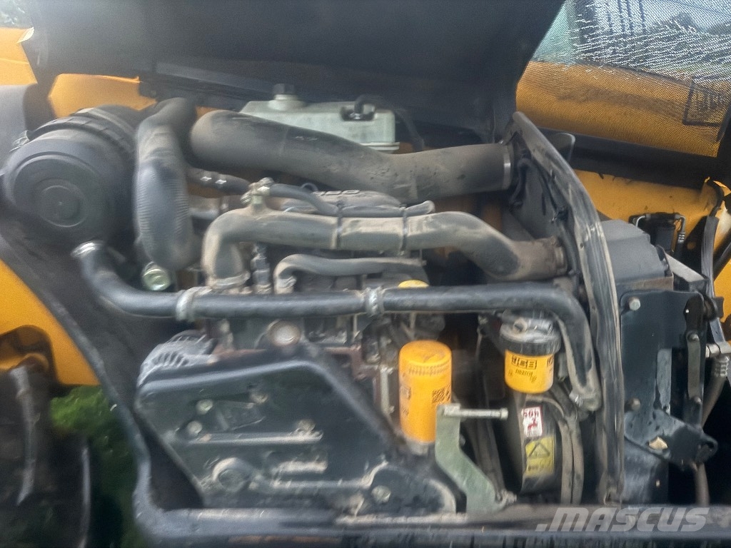 JCB 541-70 مناولات متداخلة