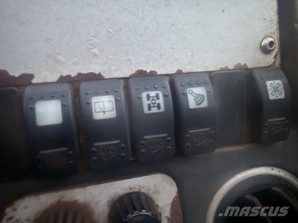JCB 541-70 مناولات متداخلة