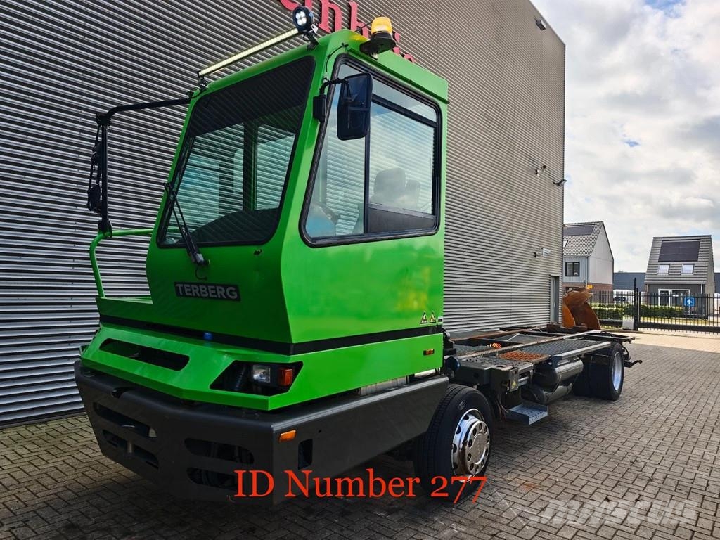 Terberg BC 182 4x2 Terminalivedukid
