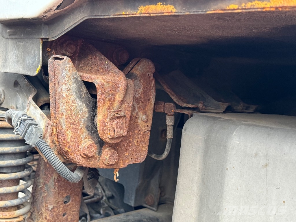 Mercedes-Benz Atego 1828 Abschleppfahrzeug mit Kran HMF 1722 T4 Φορτηγά με Γερανό