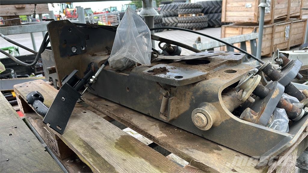 Massey Ferguson M 2 PUH   Hitch Sonstiges Traktorzubehör