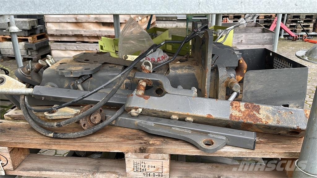 Massey Ferguson M 2 PUH   Hitch Sonstiges Traktorzubehör