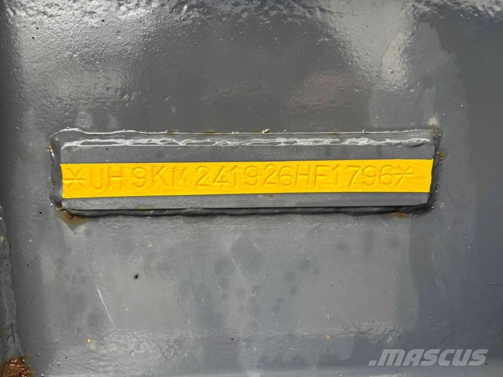 HFR KM 24 3 SAF AXLE + LIFITNG AXLES + CHASSIS L7450mm Remorque porte container