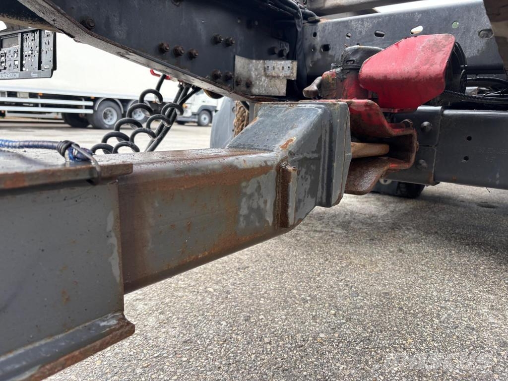 HFR KM 24 3 SAF AXLE + LIFITNG AXLES + CHASSIS L7450mm Remorque porte container