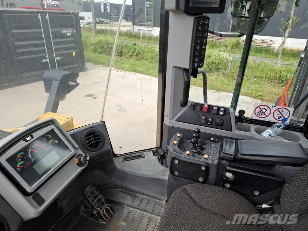 CAT 972 MXE Gumikerekes homlokrakodók