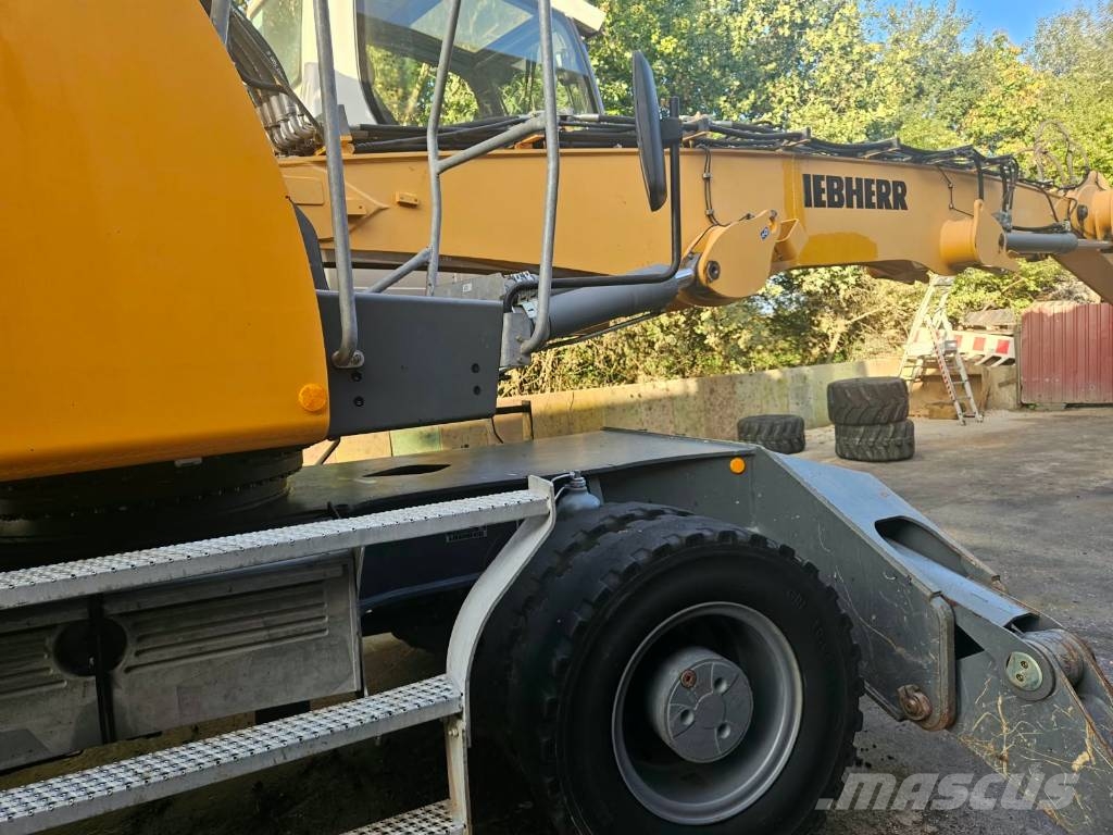 Liebherr LH 30 M Bagri za prekladanje primarnih/sekundarnih surovin