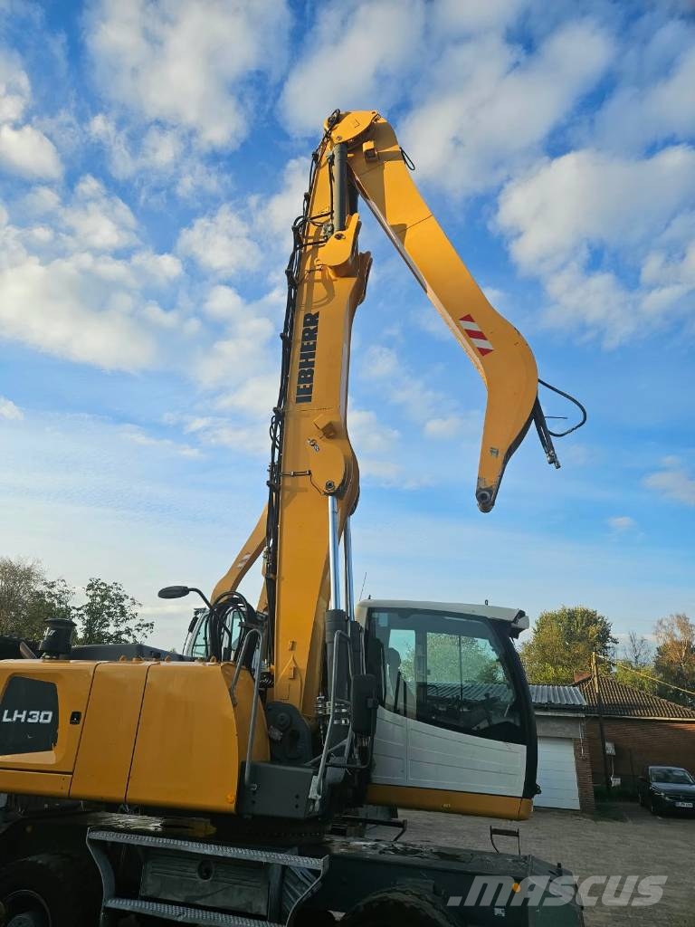 Liebherr LH 30 M Bagri za prekladanje primarnih/sekundarnih surovin